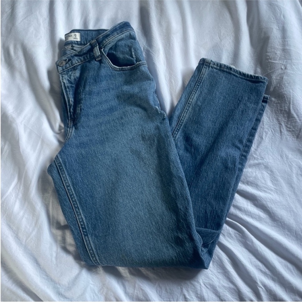 Abercrombie & Fitch Ultra High Rise Jeans
